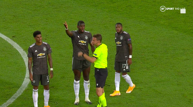 Manchester United exit Europa League as referee error allows Sevilla goal 4 Manchester United exit Europa League as referee error allows Sevilla goal - THE SPORTS ROOM