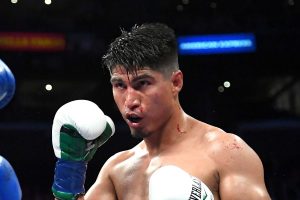 Mikey Garcia vs Manny Pacquiao