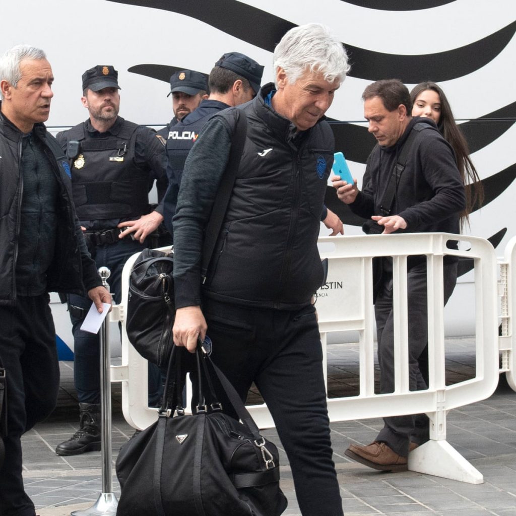 Martin de Roon promises 1,000 pizzas if Atalanta win the UEFA Champions League 6 Gasperini will be hoping for an upset on Wednesday night.