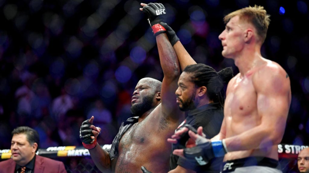 Derrick Lewis victorious vs Alexander Volkov in 2018.