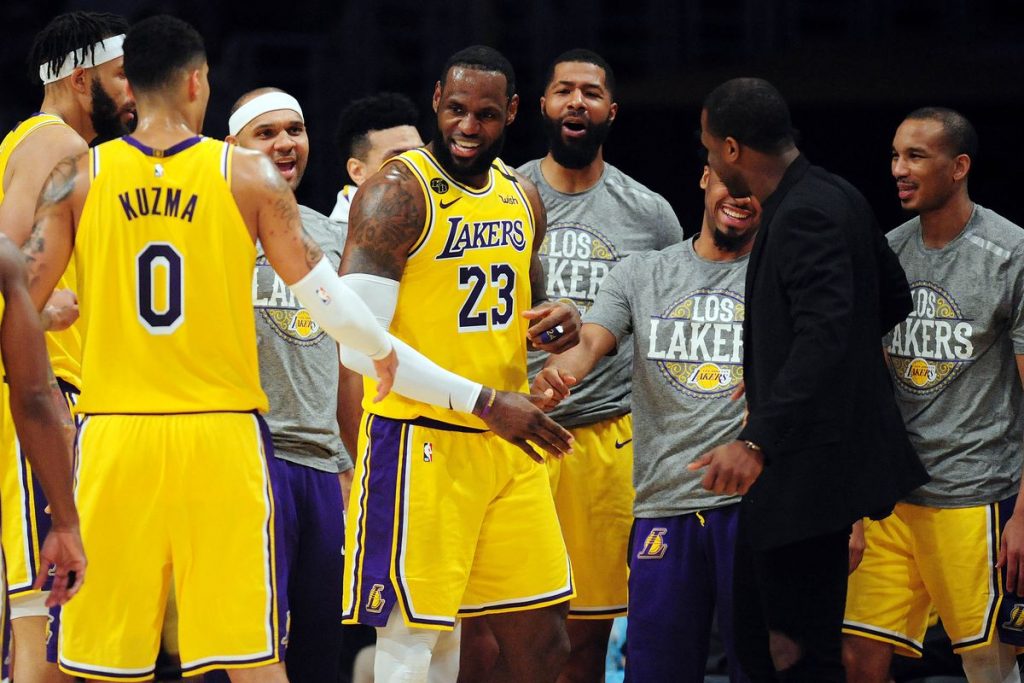 Lakers dominate Nuggets in Game 1 of Western Conference finals 2 Lakers