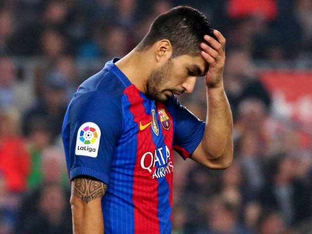 Watch: Luis Suarez tears up during his Barcelona farewell ceremony - THE SPORTS ROOM