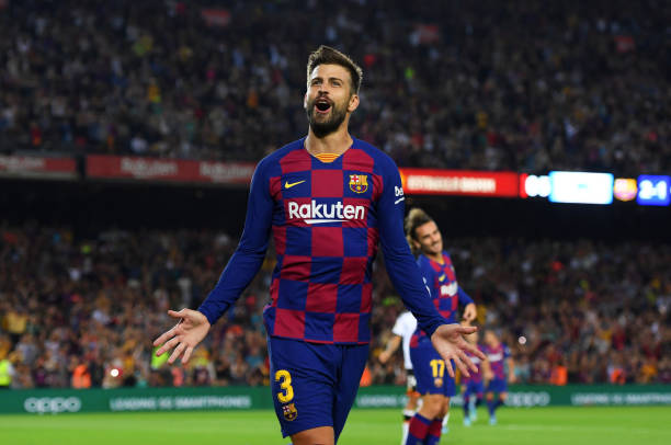 Pique volunteered to assist charter planes carrying COVID-19 medical supplies - THE SPORTS ROOM