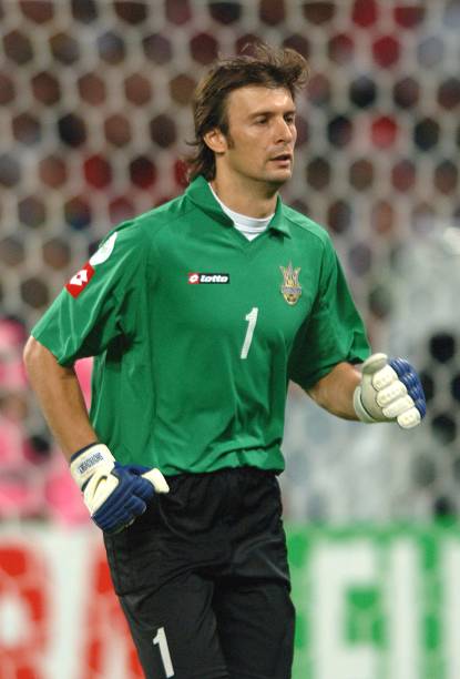 After the COVID blow, Ukraine is bringing in a 45-year old retired goalkeeper to face France! - THE SPORTS ROOM