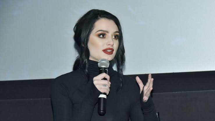 Paige opens upon her harrowing experiences with former WWE star Alberto Del Rio - THE SPORTS ROOM