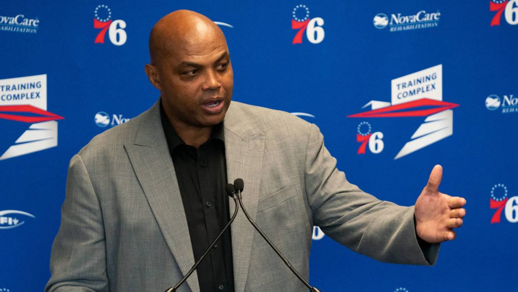 NBA: Philadelphia 76ers-Barkley Statue