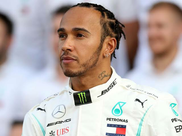 'Sir' Lewis Hamilton: Seven time F1 World Champion named in 2021 UK New Year's honours list 5 'Sir' Lewis Hamilton: Seven time F1 World Champion named in 2021 UK New Year's honours list - THE SPORTS ROOM
