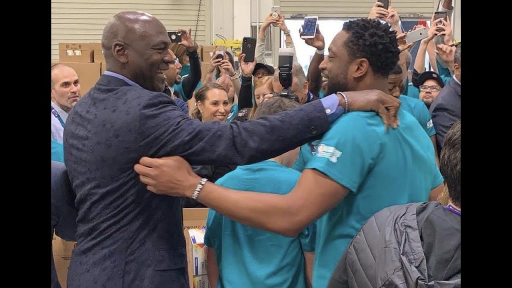 Dwyane Wade recalls his first interaction with Michael Jordan on his draft night party 4 Dwyane Wade recalls his first interaction with Michael Jordan on his draft night party - THE SPORTS ROOM