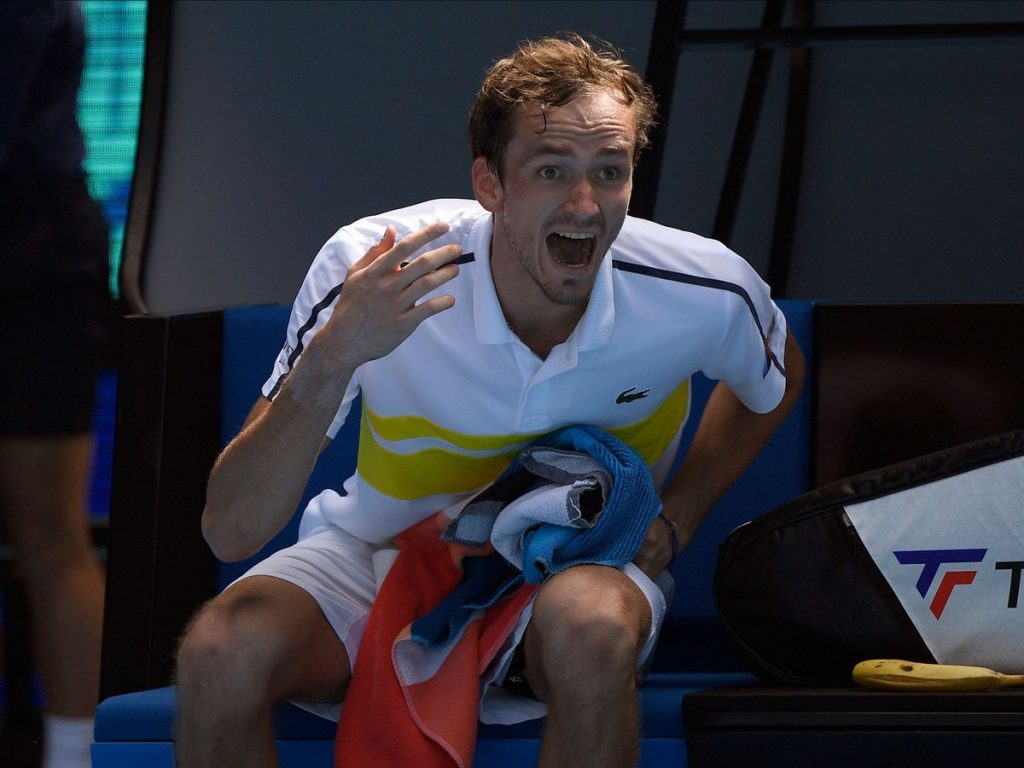 Australian Open 2021: Medvedev survives a scare, Thiem wins a thriller - THE SPORTS ROOM