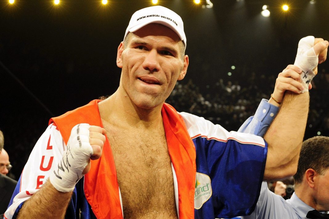 hi-res-6c3fd04cdd49e4adc716fcb123111b8b_crop_north boxing