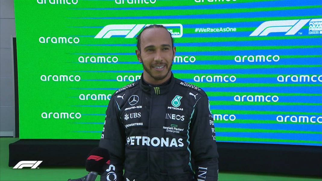 E09De5aXoAgKMux Hamilton