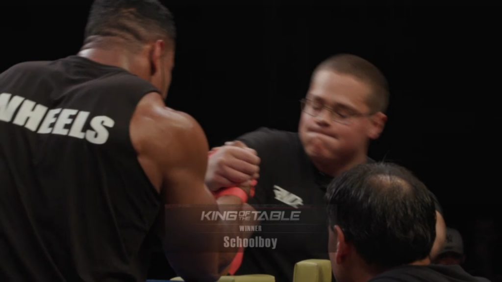 Devon Larratt defeats Michael Todd at King of the Table, Schoolboy makes easy work of Larry Wheels - THE SPORTS ROOM