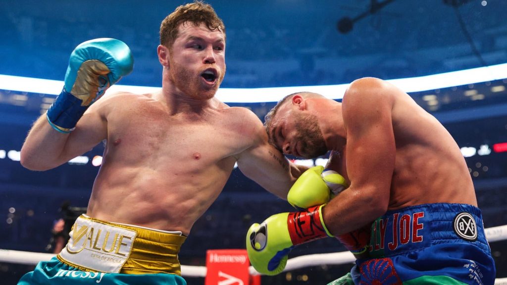Canelo becomes three-belt champion at 168 as Saunders retires with a swollen eye 2 Canelo