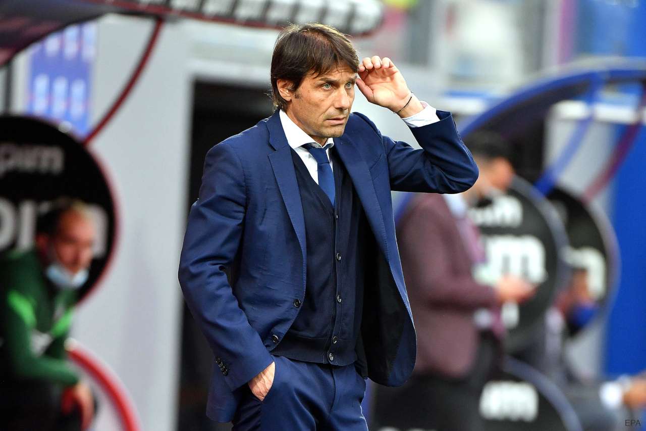 Tottenham Hotspur have signed Antonio Conte as the new manager of the club on an 18-month contract.