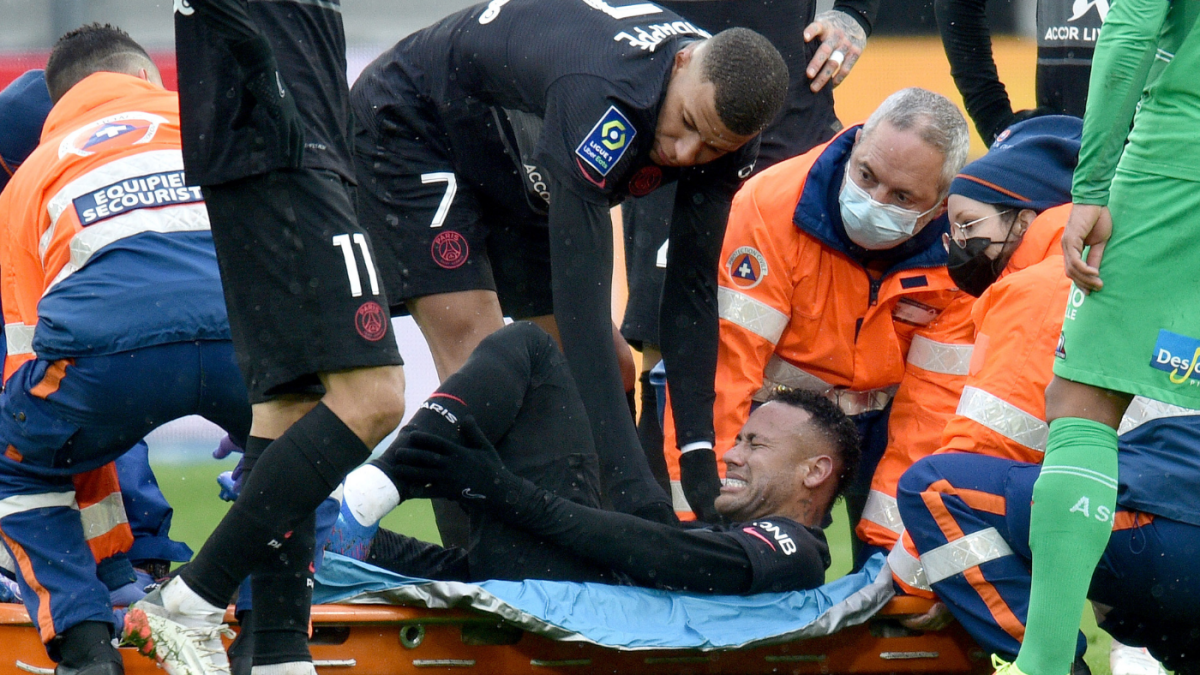 Neymar suffers horror injury against St-Etienne; leaves pitch in tears 