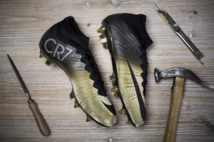 Players unique football boot choices - THE SPORTS ROOM