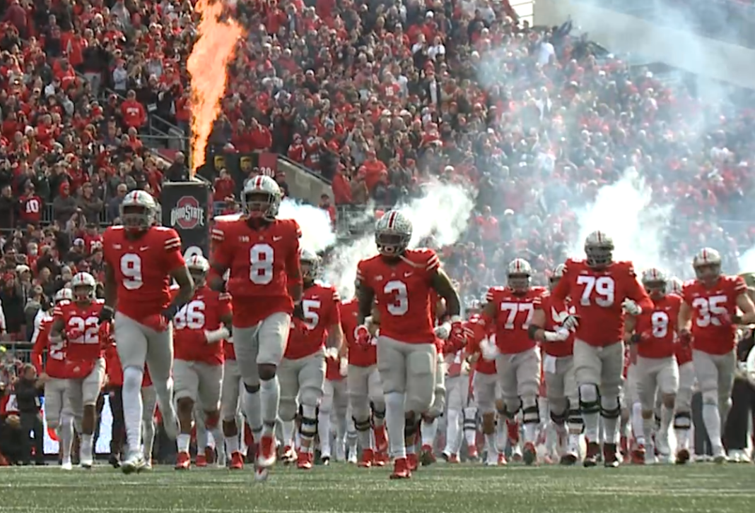 morethantwodozenbuckeyeswerehonoredbeforethekickoffagainstmichiganstate.