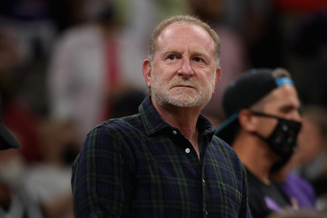 220913132906-01-robert-sarver-101321-file Robert Sarver