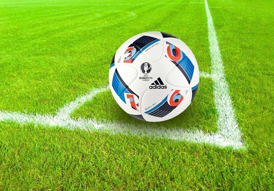How to increase your chances of winning by betting on football at an online casino site? How to increase your chances of winning by betting on football at an online casino site?