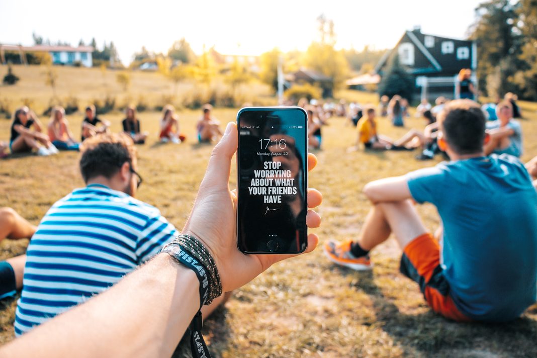 How smartphones revolutionized the way we watch and follow sports How smartphones revolutionized the way we watch and follow sports