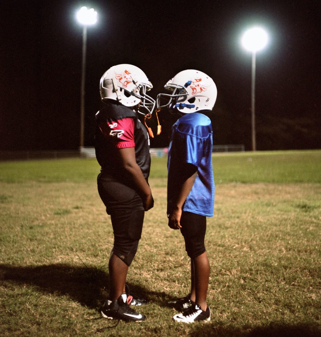 00tackle1-superJumbo Tackle football