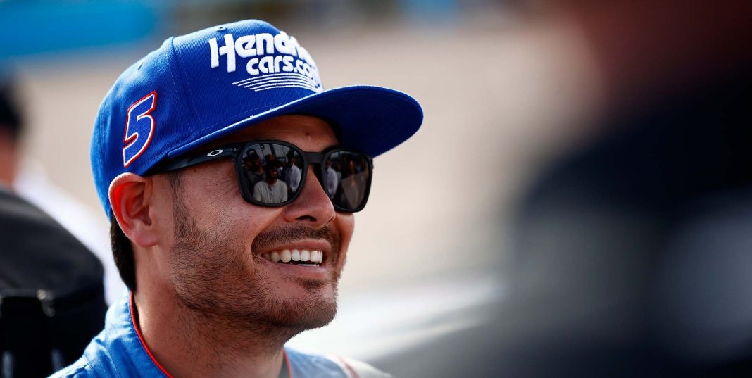 70b4d9_876c275d435f4426ab8fdfce34a73921~mv2 Kyle Larson