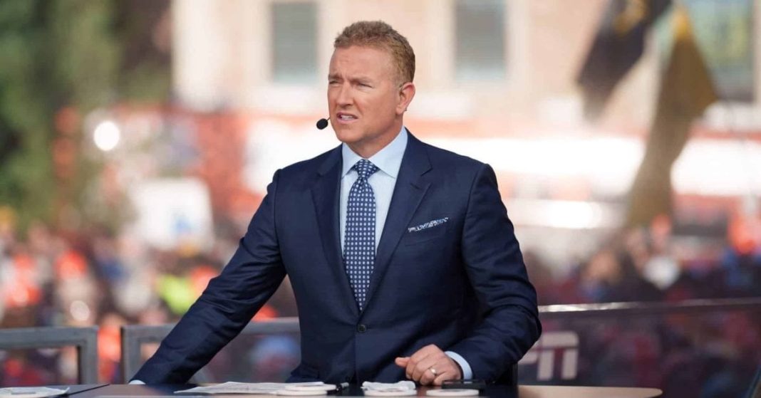 kirk-herbstreit-allegedly-called-dylan-raiolas-father-to-v0-u5lLTpj3vPDmdSyi_PGP2RzGwDJvqFwkXnoq6EHv5QA