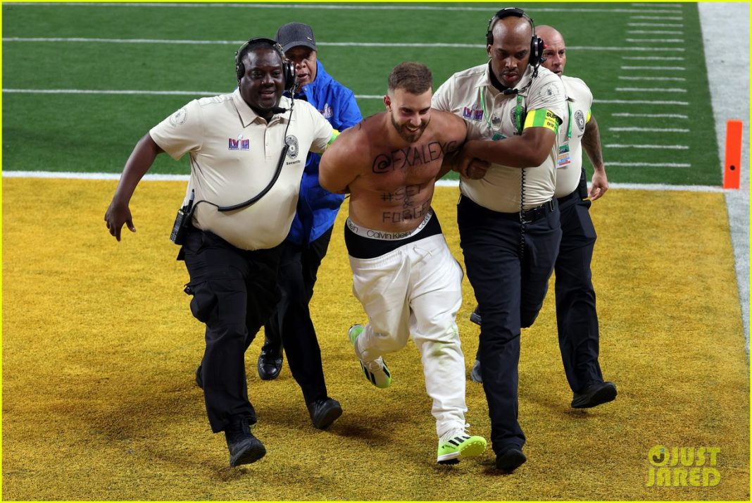 streakers-at-super-bowl-04 Super Bowl
