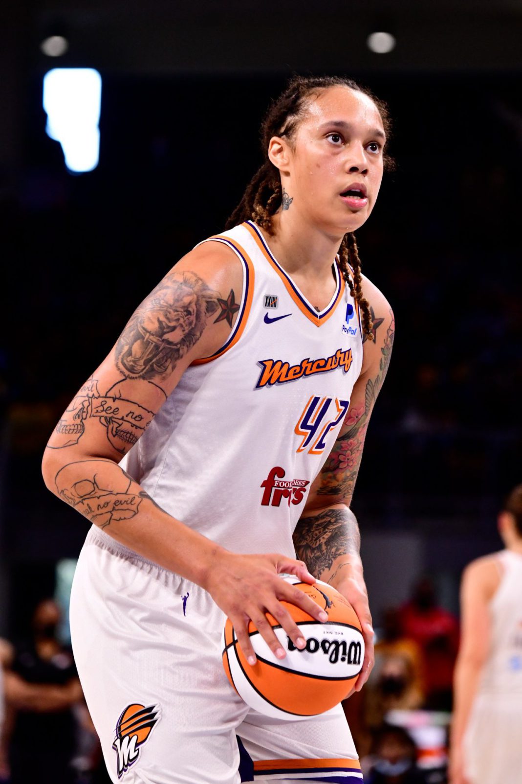 FjdVMKFWIAAYPzx Resurfaced Recording Reignites Brittney Griner's Case: Fact or Fabrication?