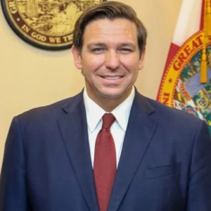 Florida’s Governor Ron DeSantis Ban's Social Media for Children Under 14: A Controversial Move - THE SPORTS ROOM