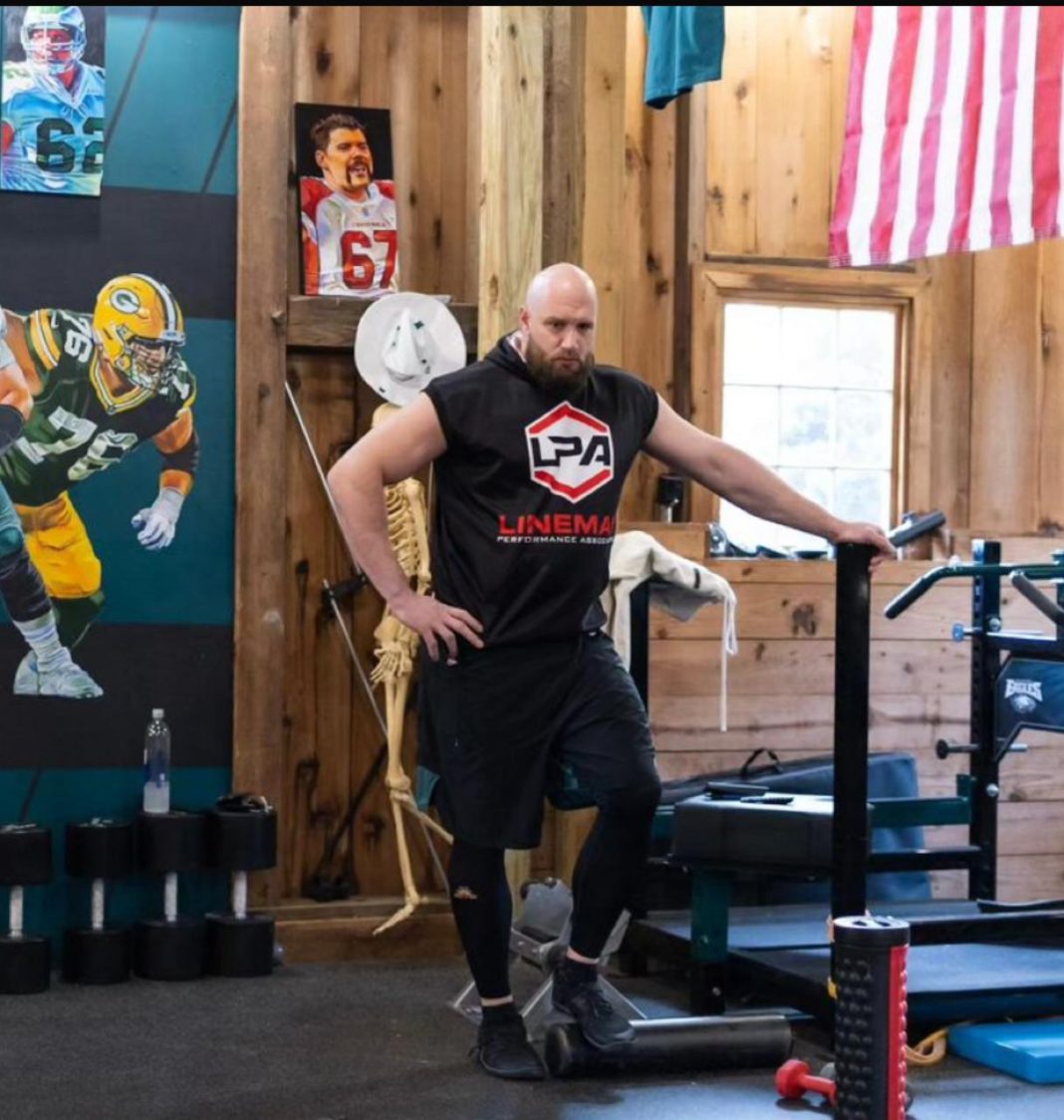 Lane Johnson Flexes Impressive Strength with 705 Lb. Farmer's Walk