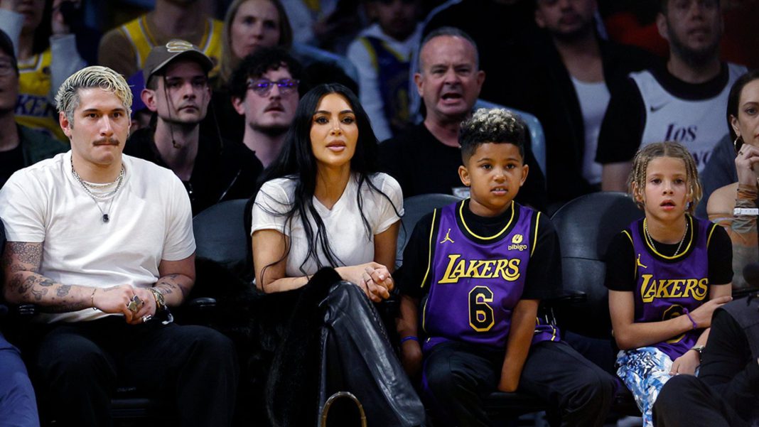 Kim Kardashian, Jennifer Lopez & Ben Affleck Light Up Lakers Game