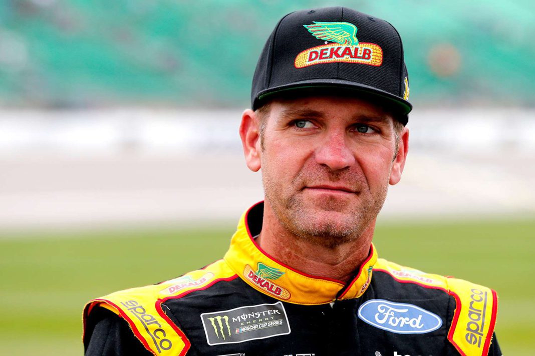 clint-bowyer-1-ea3415dab29b4355a6b027ee72375a85 Clint Bowyer