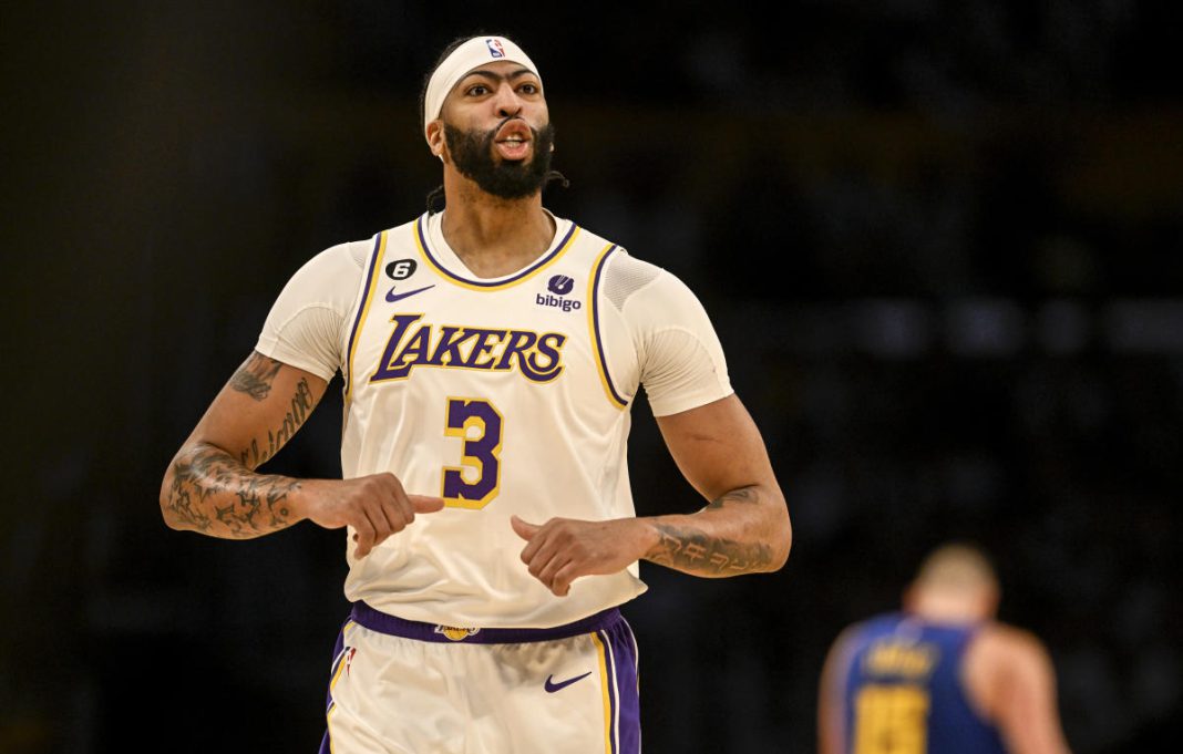 de47fb60-3300-11ee-a7fb-b14b6334118b Anthony Davis