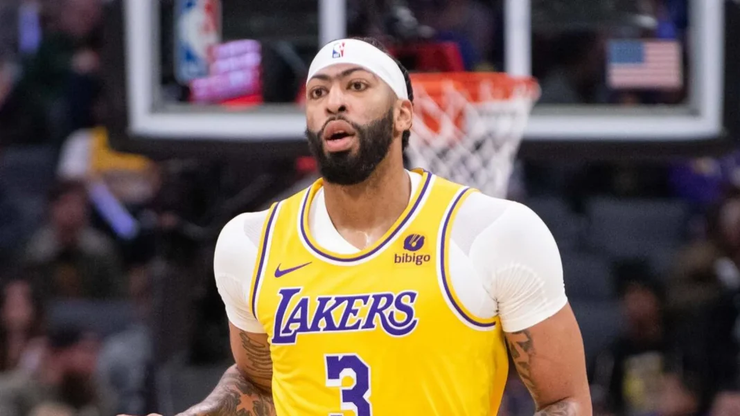 fr Anthony Davis