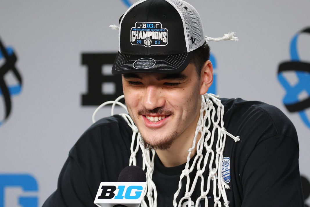 Fxf8bvZWIAA9Zbx Navigating Gender Identity in Sports: The Zach Edey Hypothesis