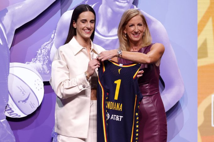 Caitlin Clark Breaks Staggering Record: Top-Selling Draft Pick Jersey Ever - THE SPORTS ROOM