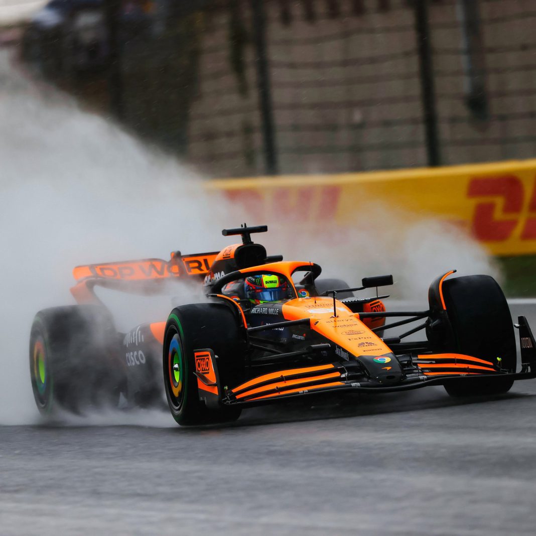 GL_c-PZW4AAgIZL McLaren F1
