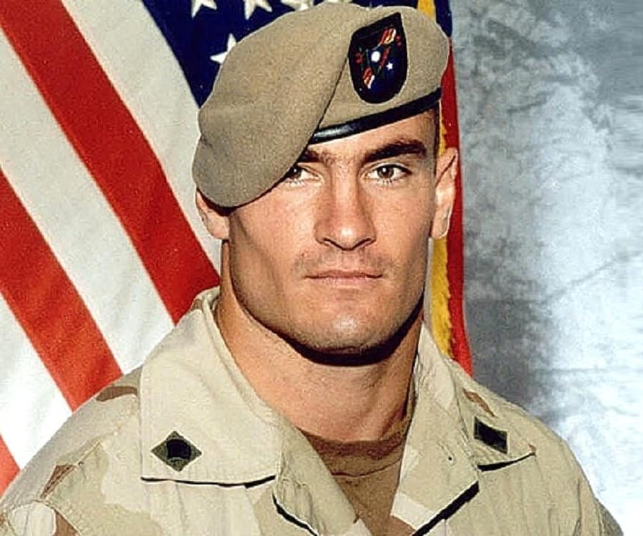 Arizona Cardinals Pat Tillman Died 20 Years Ago today, Lets Take A Look At The Journey of A Man Who Left Millions Of Dollars To Serve His Country - THE SPORTS ROOM