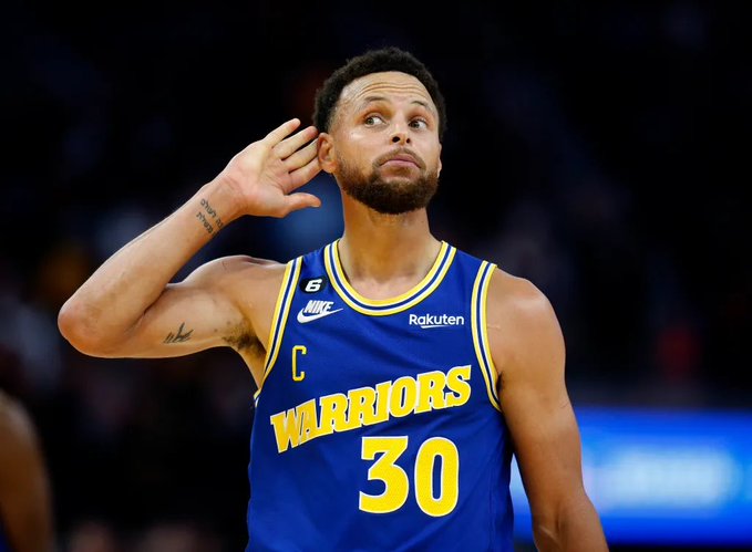 Stephen Curry Enjoying Off Season: A Fan, a Champion, and a Clutch Player - THE SPORTS ROOM