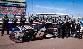 Brad Keselowski's 8-Word Message After Last Lap Drama Created Chaos 2 Brad Keselowski