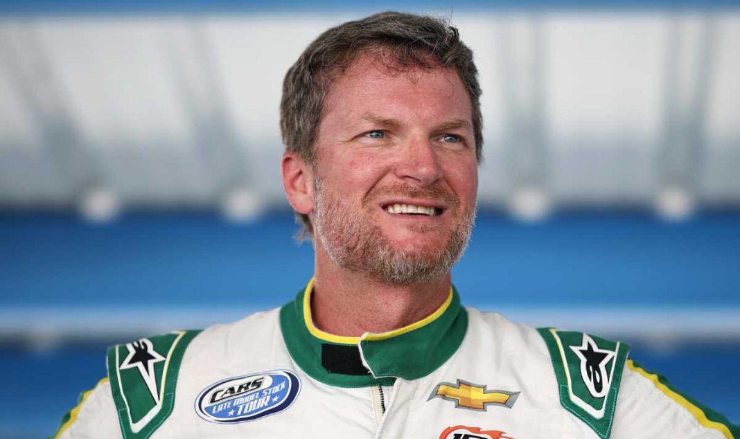 GK1L1lJXsAAdij8 Dale Earnhardt Jr