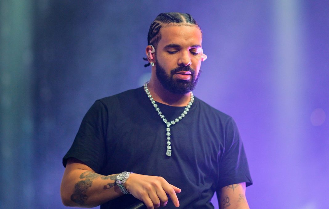 GM-mk01X0AAN7s7 Security Guard Wounded in Shooting Outside Drake’s Toronto Mansion