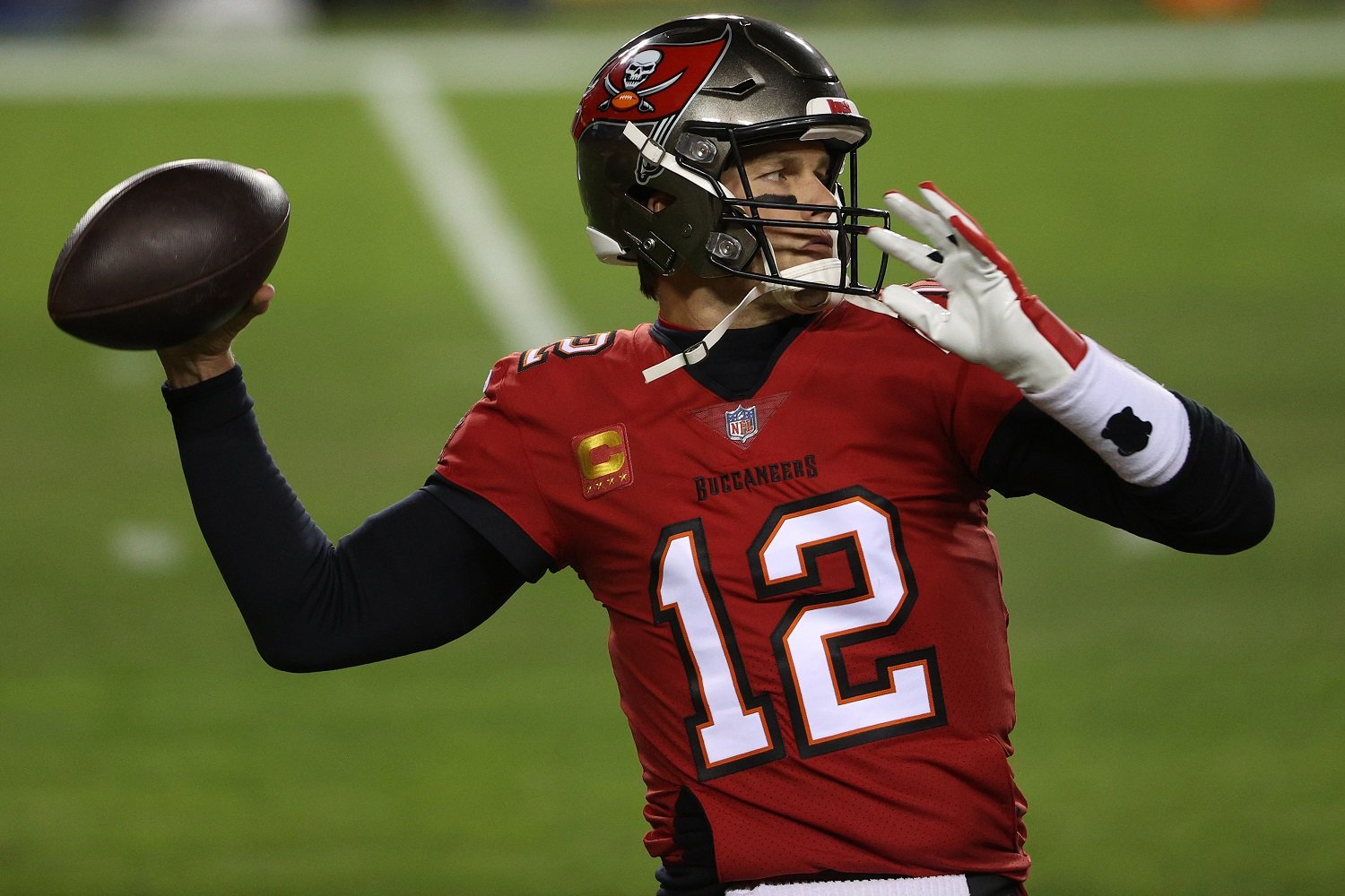Did the Buccaneers Tamper with Tom Brady in 2020? Lavonte David Drops a Clue - THE SPORTS ROOM