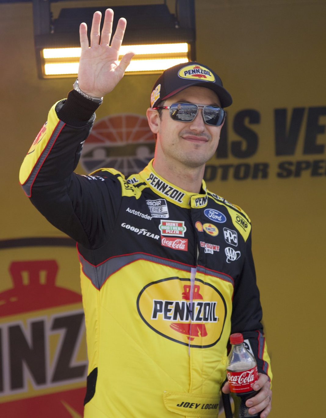 GMsk1kuWgAAI-gN Joey Logano