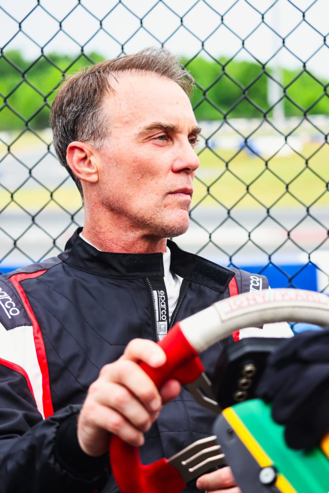 GNGBC3FW4AEScGj Kevin Harvick