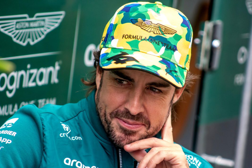 GNk0csNXAAALmCD Fernando Alonso