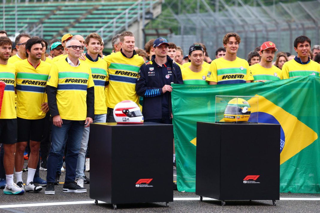 GNt7RReWEAAtaBg Max Verstappen