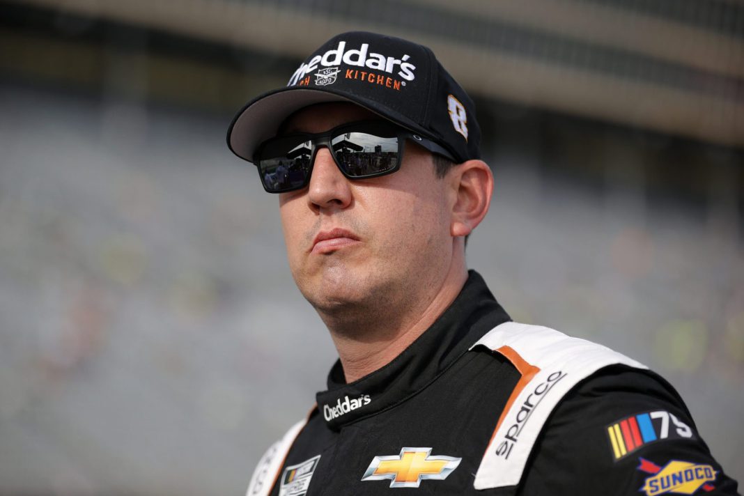 GNzxvn6WAAIZQRj kyle busch