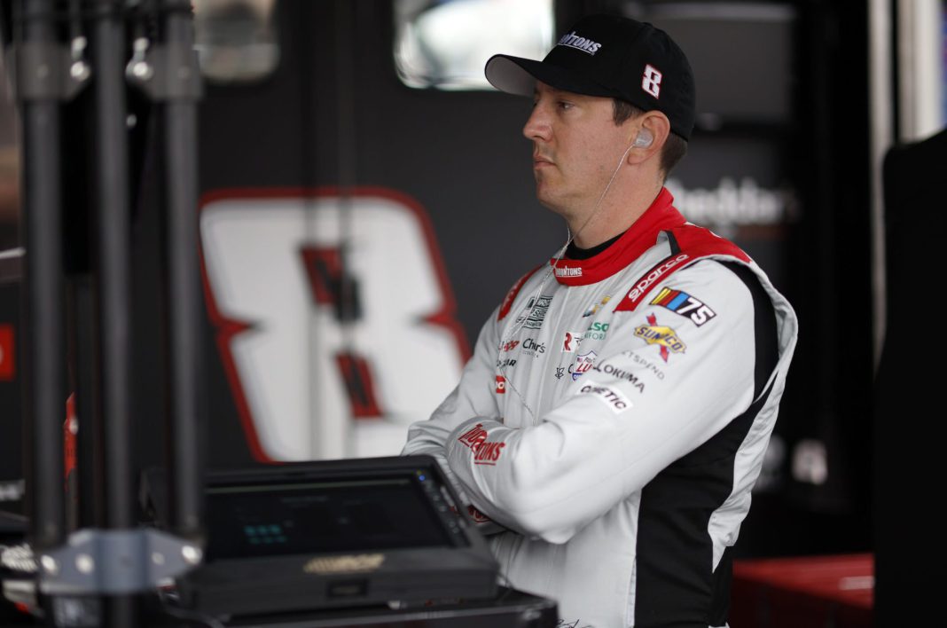 GO2tojjWAAAmQI4 Kyle Busch